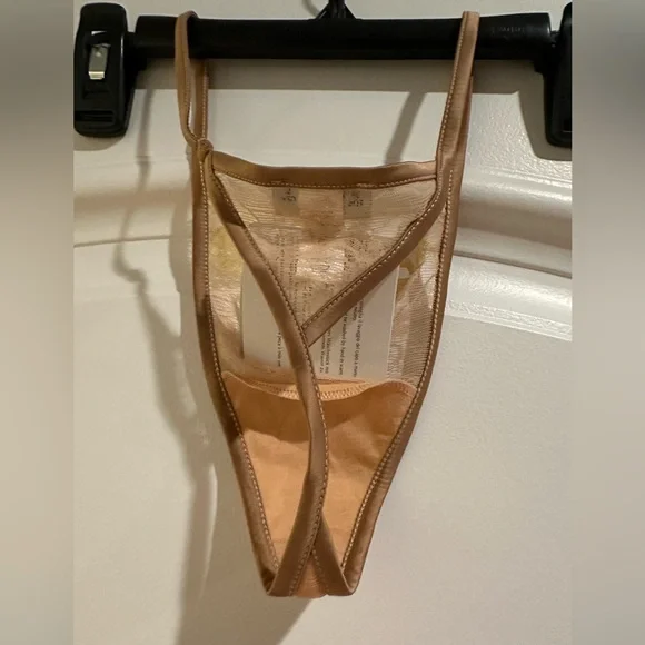 La Perla Glamour NWT Thong Underwear with bow lace detail - Picture 2 of 7